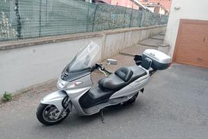 Suzuki Burgaman 250