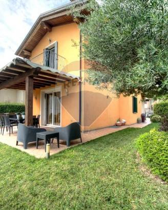 Villa di 199 m² con 4 locali e box auto doppio a B