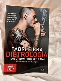 Libro biografia Fabri Fibra “Dietrologia”