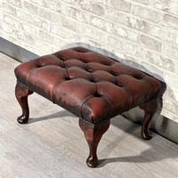 Poggiapiedi Chesterfield inglese vintage in pelle