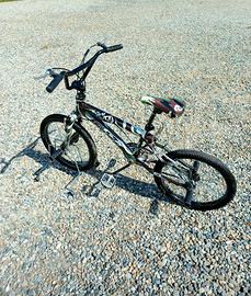 Bmx Maverick color militare .