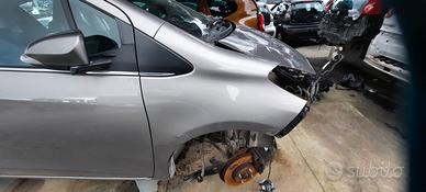 TOYOTA YARIS 2015 - PARAFANGO DESTRO