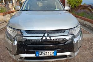 MITSUBISHI OUTLANDER PLUG IN