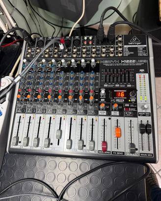 Mixer Behringer Xenyx X1222USB