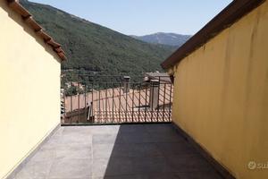 Tonara abitazione centro storico da cielo a terra