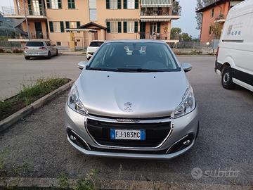 peugeot active 208 