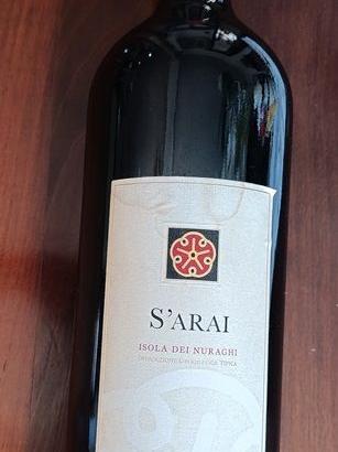 Vino rosso S'Arai
