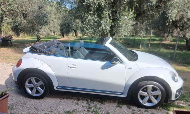 Volkswagen Maggiolino R Line Cabrio
