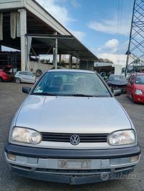 Volkswagen Golf 3 Anno 1997 | Veicolo Intero | SOL