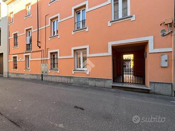 2 LOCALI A ROCCHETTA TANARO