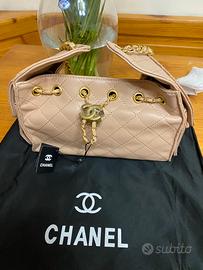 Chanel 22 Small/Medium Beige