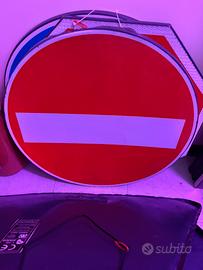 Cartelli e segnali stradali tutti tipi