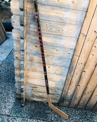 Mazza da hockey marchiata Kazor Skates