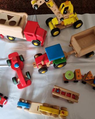 Giochi in legno, vari mezzi di trasporto