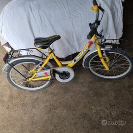 bicicletta dai bambini