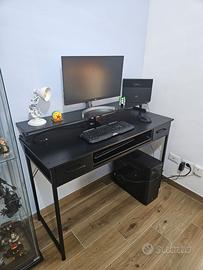 Scrivania nera con supporto Monitor