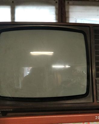 TV a colori anni 80 vintage