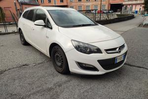 Opel Astra Sports Tourer autocarro 5 p. aziendale
