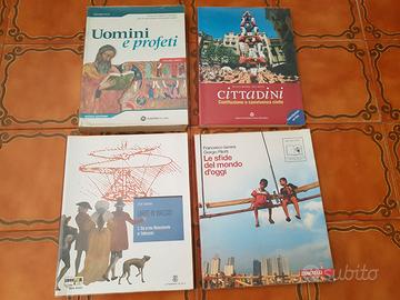 Lotto di 4 libri scolastici