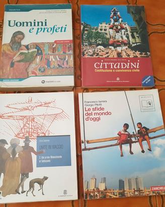 Lotto di 4 libri scolastici