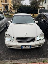 Mercedes-Benz C 220 CDI - W203