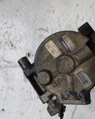 COMPRESSORE A/C KIA Carens 2° Serie 97701-1d400 D