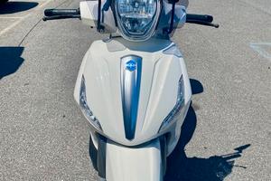 Piaggio Beverly 350