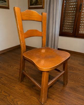 Sedie in legno rustiche