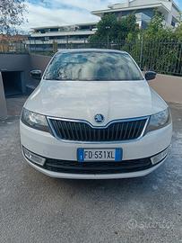 Auto Skoda Rapid