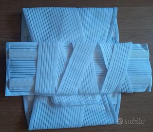 Corsetto dorsolombare con spallacci e stecche