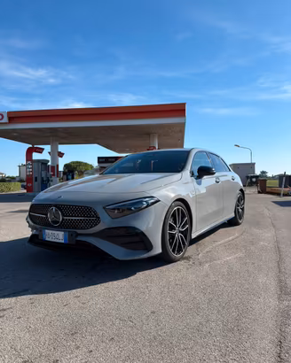 Mercedes classe a 180d Alpine Grey Edition AMG aut