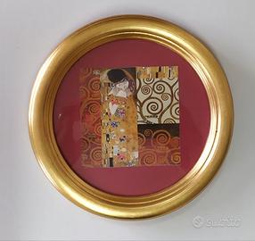 quadro tondo con stampa " Il Bacio" di Klimt