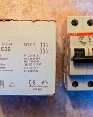 interruttore automatico abb s203 c32 10ka