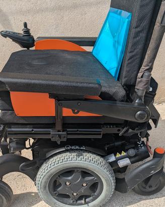 carrozzina elettrica per disabilità 