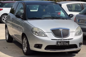 Lancia Ypsilon 1.2 B-colore- cinghia sostituita-ne