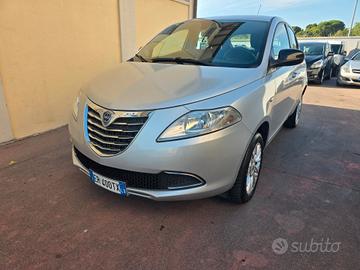 Lancia Ypsilon 0.9 TwinAir 85 CV 5 porte Metano Ec