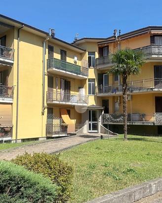 2 LOCALI A CARATE BRIANZA