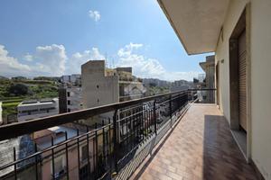 3 LOCALI A REGGIO DI CALABRIA