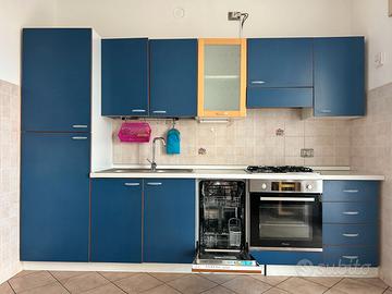 Cucina lineare 2,80m blu con Elettrodomestici