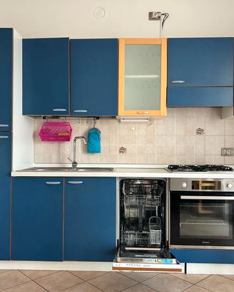 Cucina lineare 2,80m blu con Elettrodomestici