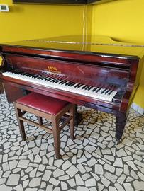 pianoforte mezza coda 