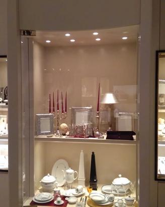 ARREDAMENTO PER NEGOZIO/GIOIELLERIA 2