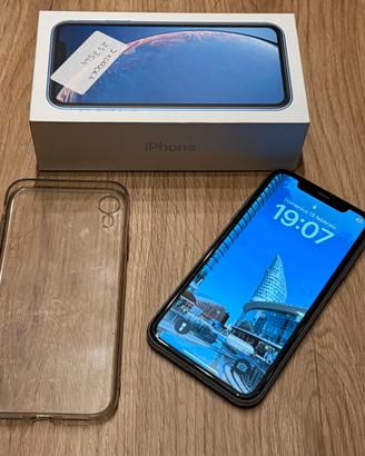 iPhone XR azzurro