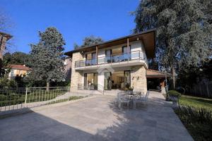 VILLA SINGOLA A MILANO