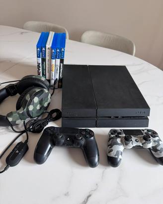 PlayStation 4 + 2 Controller + Cuffie + 6 Giochi
