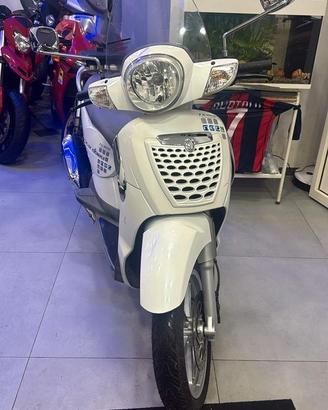 Aprilia Scarabeo 125 Ie