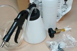 Dispositivo Spurgo Freni e Frizione per Auto