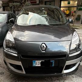 Renault Scenic XMod 1.5 dci 110cv anno 12/2010