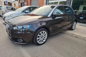AUDI A1 SPB 1.6 TDI 90CV AMBITION BICOLOR