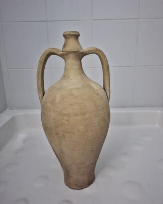 Anfora in terracotta a due manici  H 40 cm